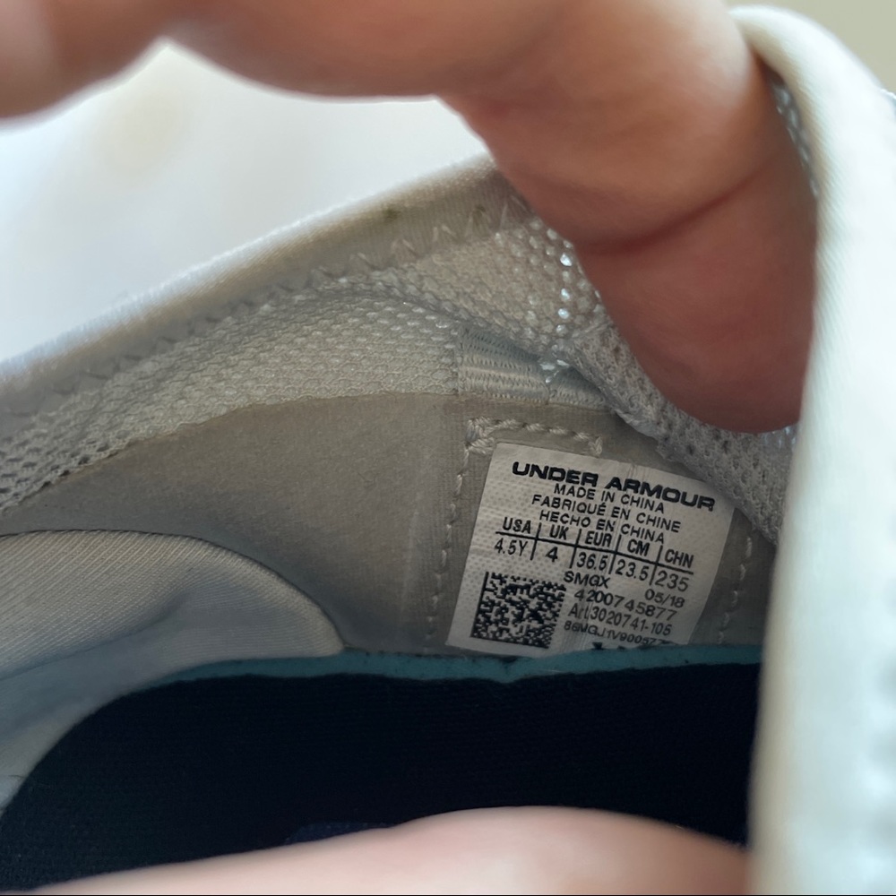UNDER ARMOUR CURRY 5 GREY WITH GUM SOLES - Picture 8 of 9